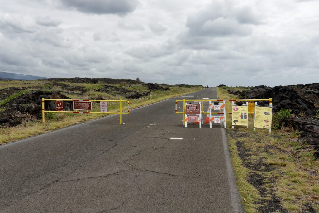 La route est fermée : seuls les piétons et les vélos sont autorisés La route est fermée : seuls les piétons et les vélos sont autorisés