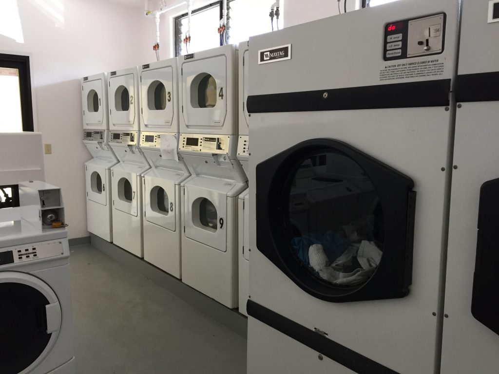 Les machines de la laverie automatique
